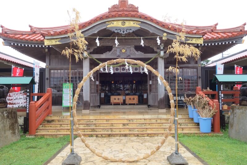 宮古島が雨の日のおすすめ観光スポット「宮古神社」