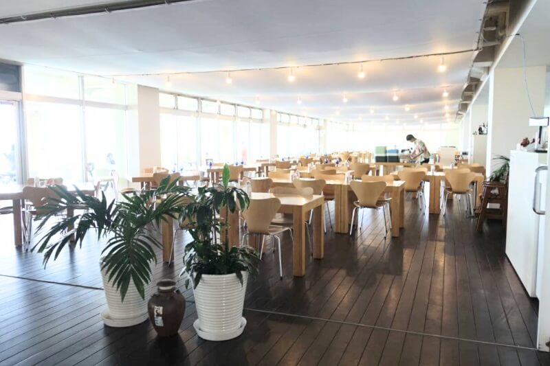 久米島のイーフビーチホテルのレストラン