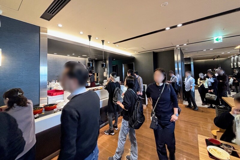 成田国際空港第1ターミナルのプライオリティパスラウンジ「I.A.S.S Superior Lounge -NOA-」の全体の雰囲気