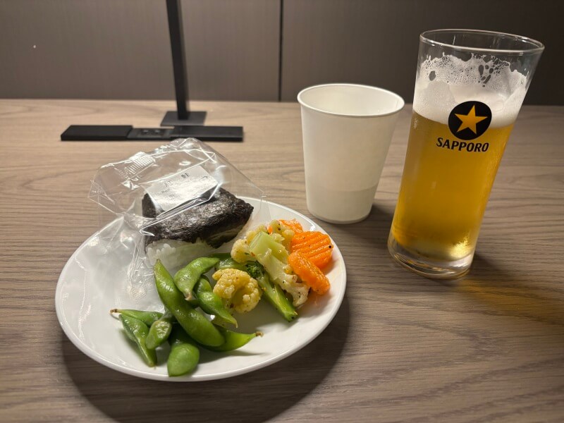 ユナイテッド航空「羽田→グアム」便に乗る前の夕食