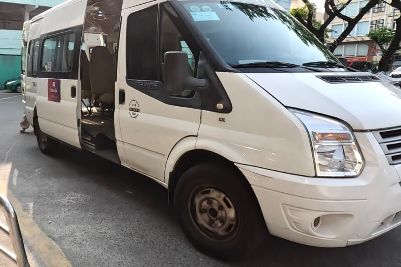 ダナンからホイアンにいくシャトルバス