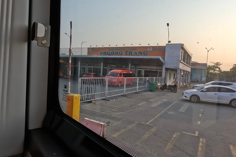 ホイアン旅行記1日目、ダナンの長距離バスターミナルに着いたところ