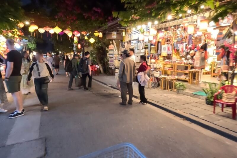 ホイアン旅行記1日目、旧市街の通りの様子