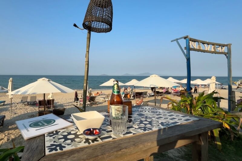 ホイアン旅行記2日目に行ったSeascape Restaurantでのんびりしているところ