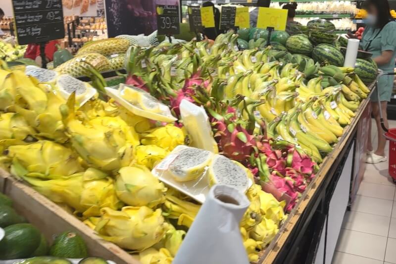 ダナン旅行記1日目に行ったスーパーの果物売り場