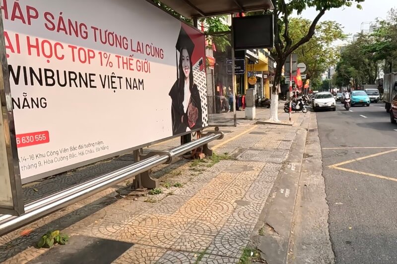 ダナン旅行記2日目に乗った路線バスのダナン市内のバス停