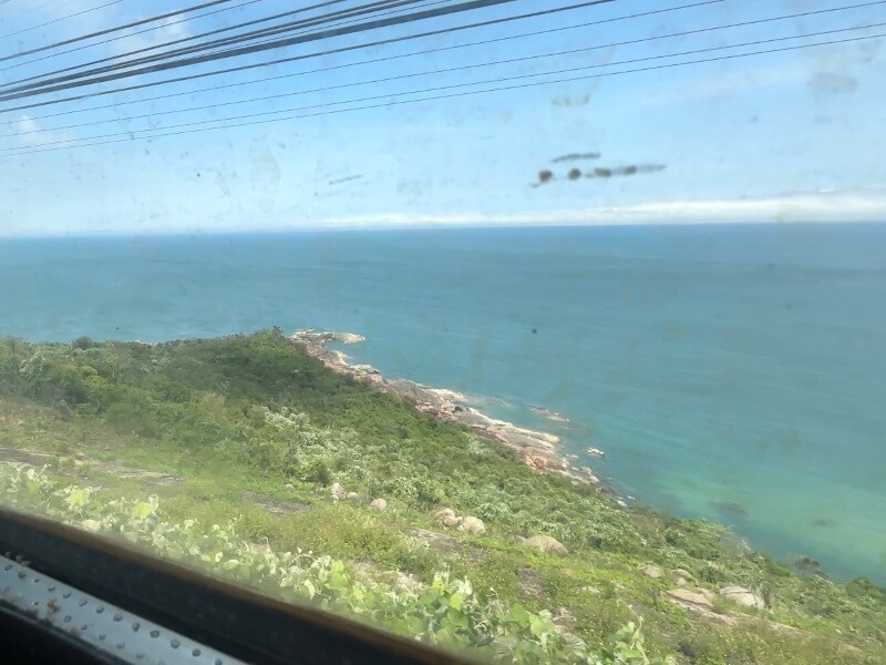 ベトナム統一鉄道の車窓