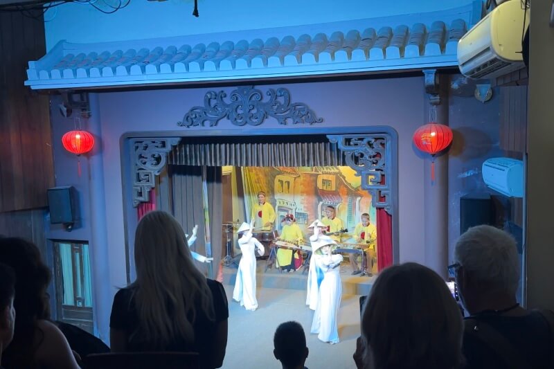 ホイアン旧市街で観光したホイアン・トラディショナル・アートパフォーマンスハウス