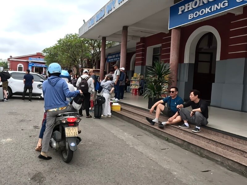 フエ旅行記1日目、フエ駅の外観と雰囲気