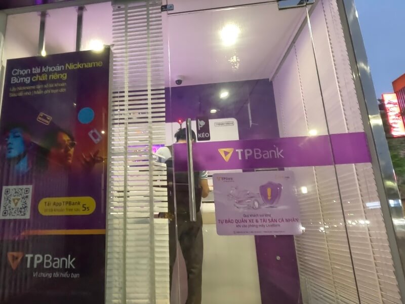 フエ旅行記1日目に行った銀行