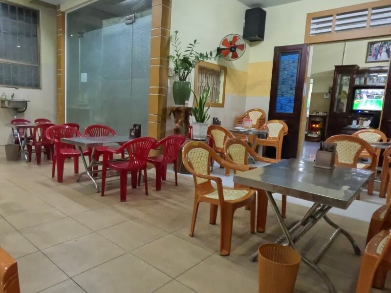 フエ旅行記1日目の夜ご飯を食べに行ったお店の雰囲気