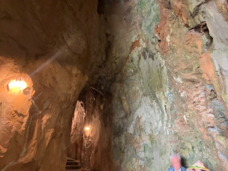 五行山（マーブルマウンテン）のAm Phu Caveの入り口