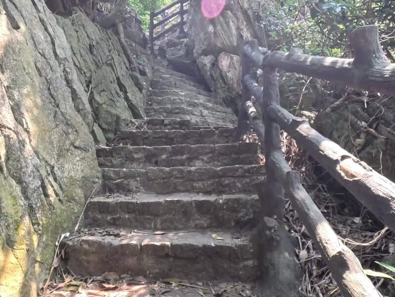 五行山（マーブルマウンテン）の階段