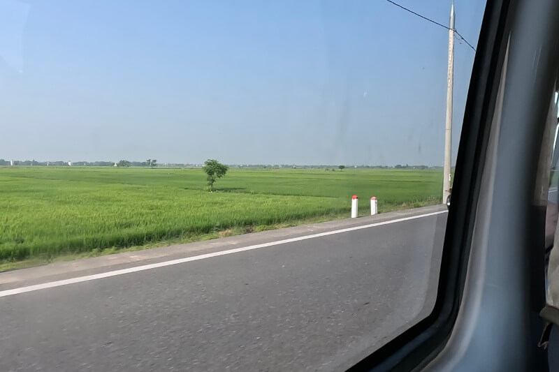 ミーソン遺跡へ行くまでのシャトルバスの車窓