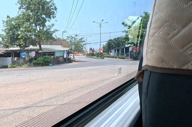 シャトルバスでミーソン遺跡から帰っているところ