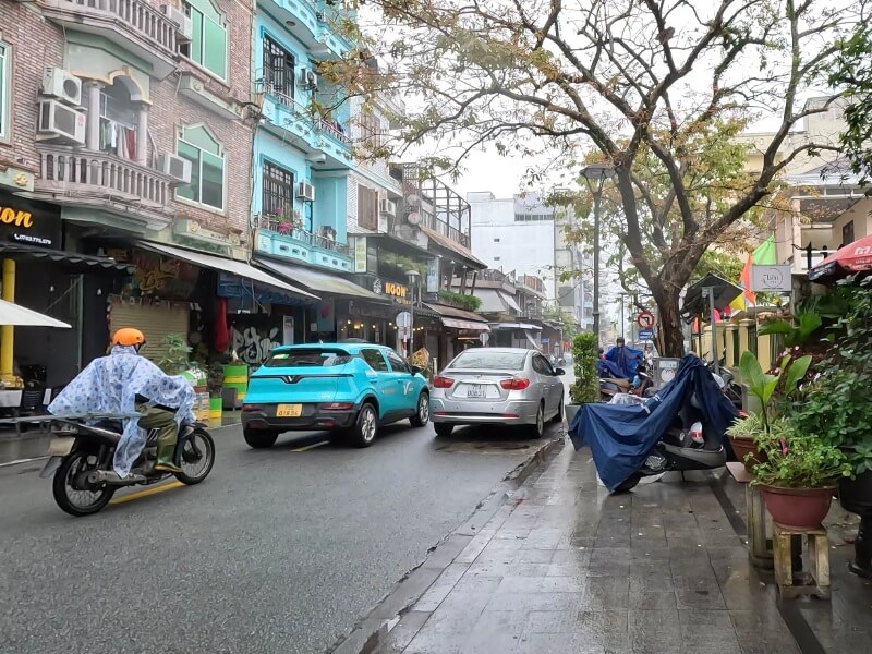 フエ旅行4日目の朝の街の雰囲気