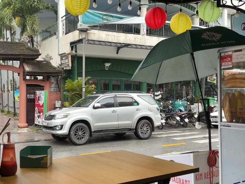 フエ旅行4日目の昼の街の雰囲気