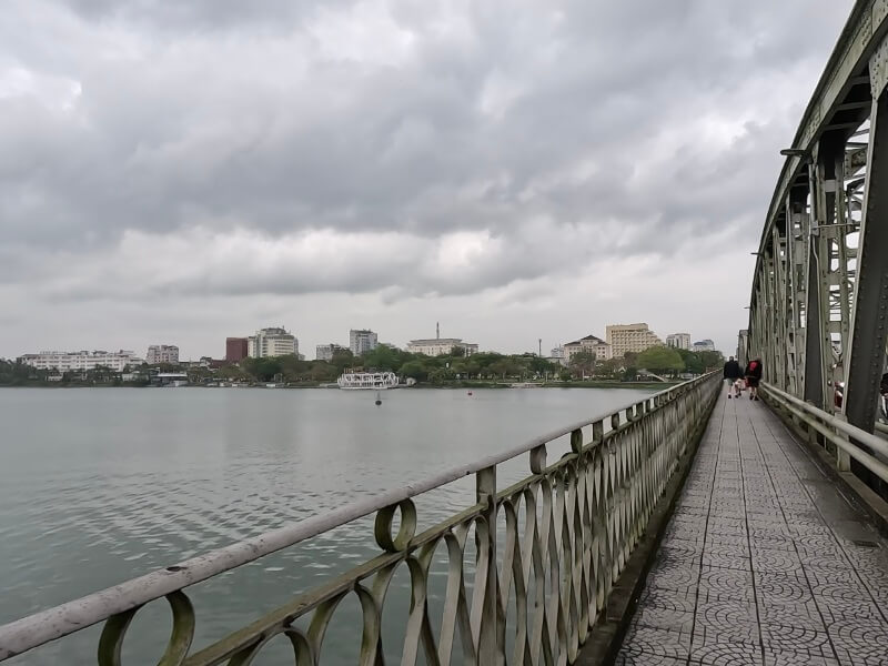 フエ旅行記4日目、旧市街から新市街に戻るところ