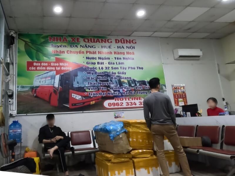 フエ旅行記4日目、夜行バス乗り場のオフィス