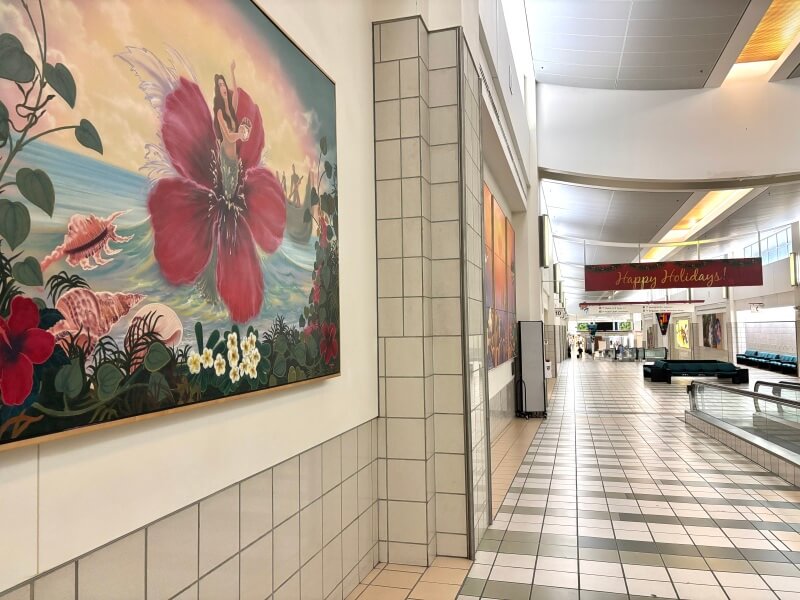 グアム国際空港の廊下の絵