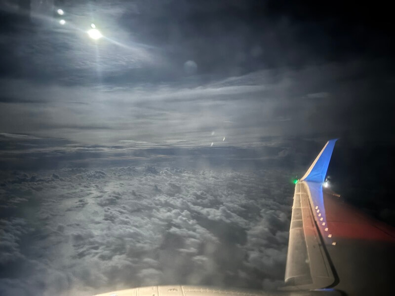 ユナイテッド航空「グアム→羽田」便が離陸したところ