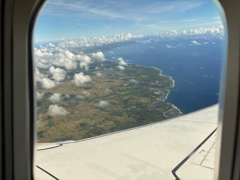 ユナイテッド航空「グアム→チューク」の窓からの眺め