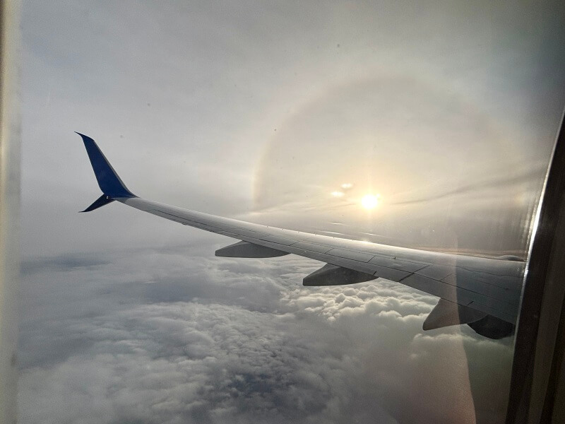 ユナイテッド航空「チューク→グアム」のフライト中の窓からの景色